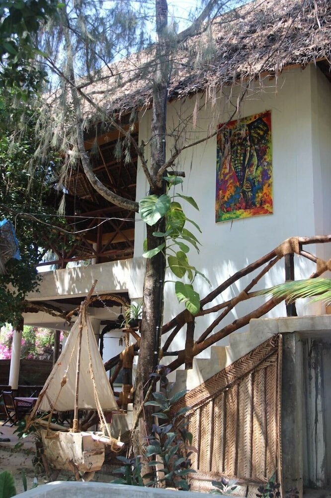 Фото Casa Umoja Guesthouse