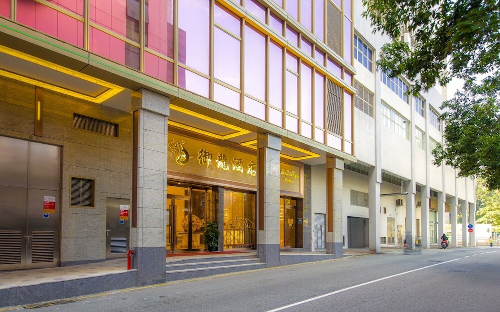 Фото Royal Dragon Hotel