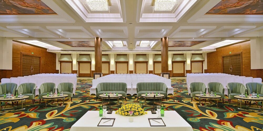 Фото Radisson Chandigarh Zirakpur