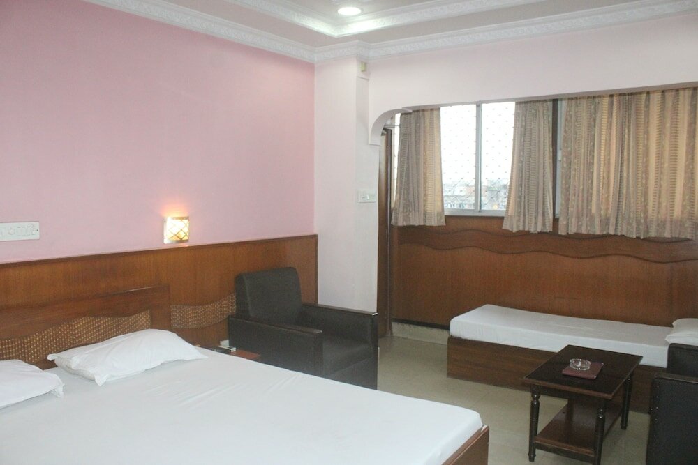 Фото Hotel Heera