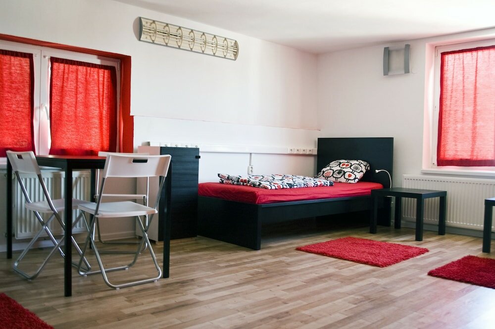 Фото Nitra Glycerin Hostel