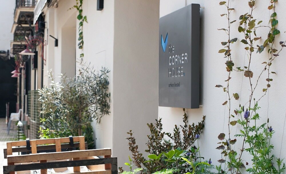 Фото The Corner House