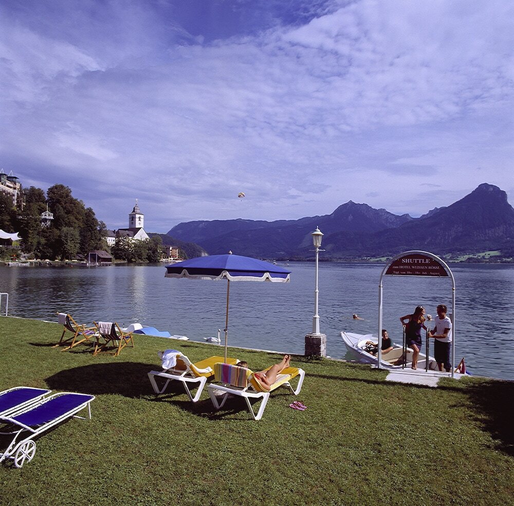 Фото Romantik Residenz Ferienwohnungen Hotel Im Weissen Rössl