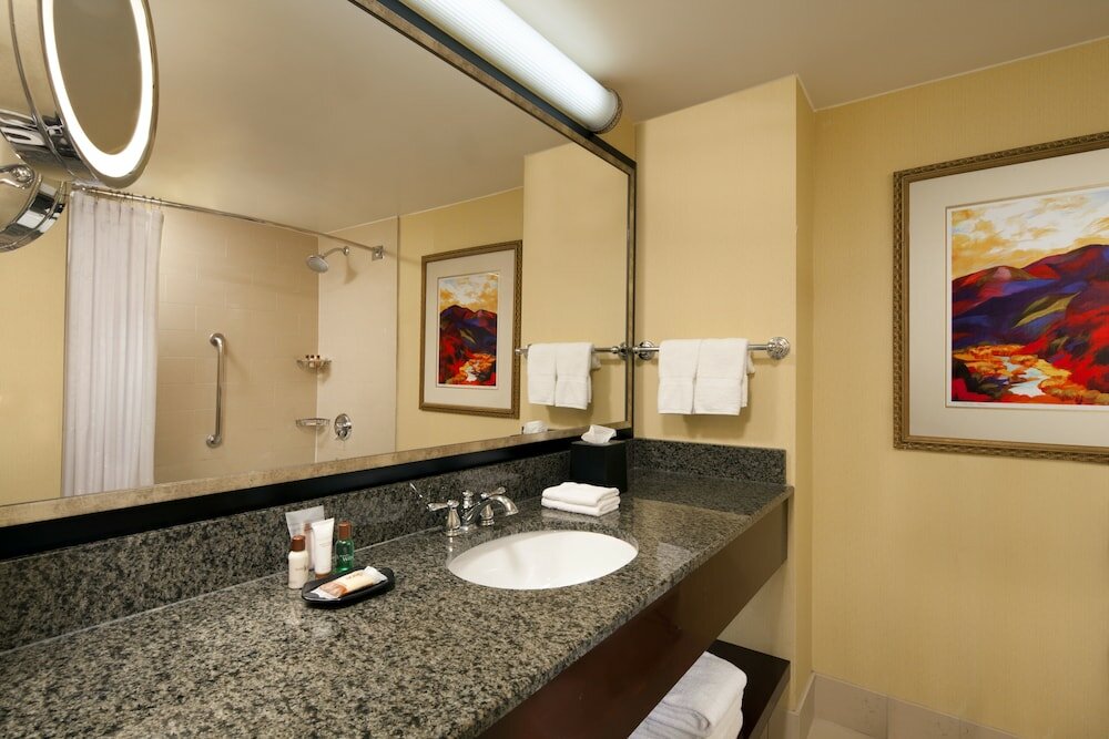 Фото Sheraton Agoura Hills Hotel