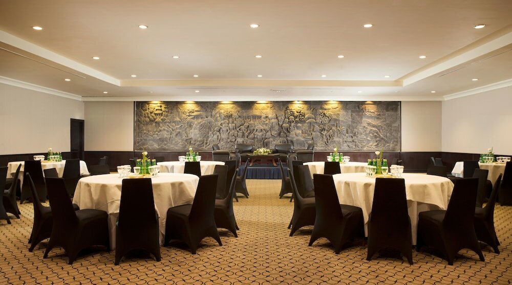 Фото Bumi Surabaya City Resort