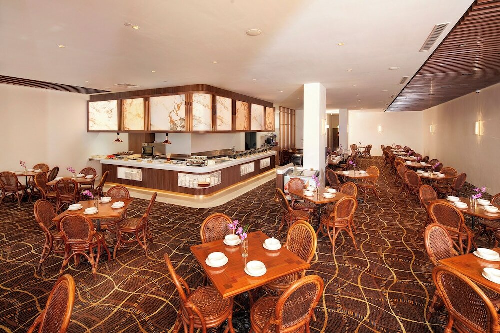 Фото Orchard Grand Court