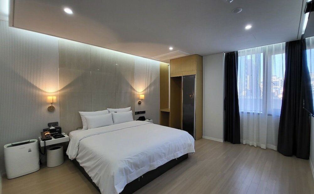 Фото Browndot Gwangju Sangmu