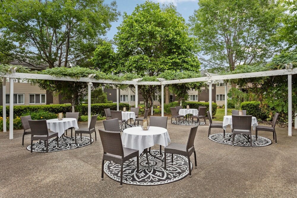 Фото Delta Hotels by Marriott Burlington