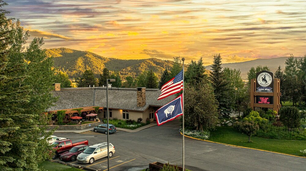 Фото Flying Saddle Resort