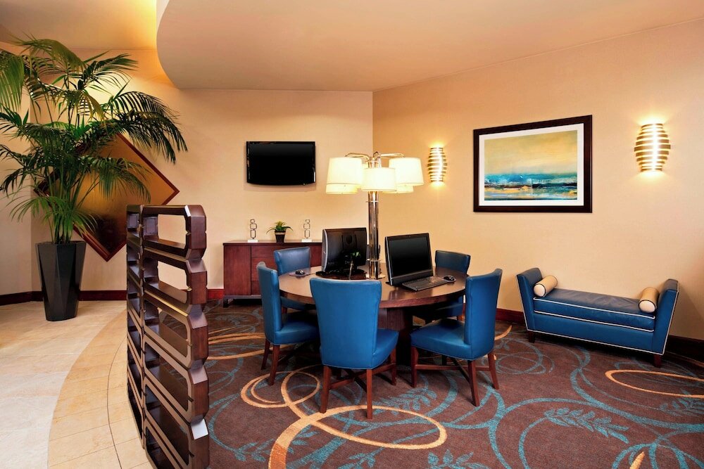 Фото Sheraton Agoura Hills Hotel