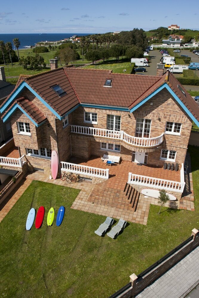 Hotel Gijon Surf Hostel, Xixón, photo