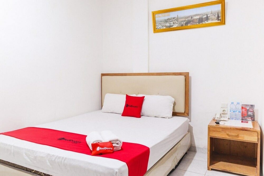 Фото RedDoorz @ Jalan Mojopahit Medan