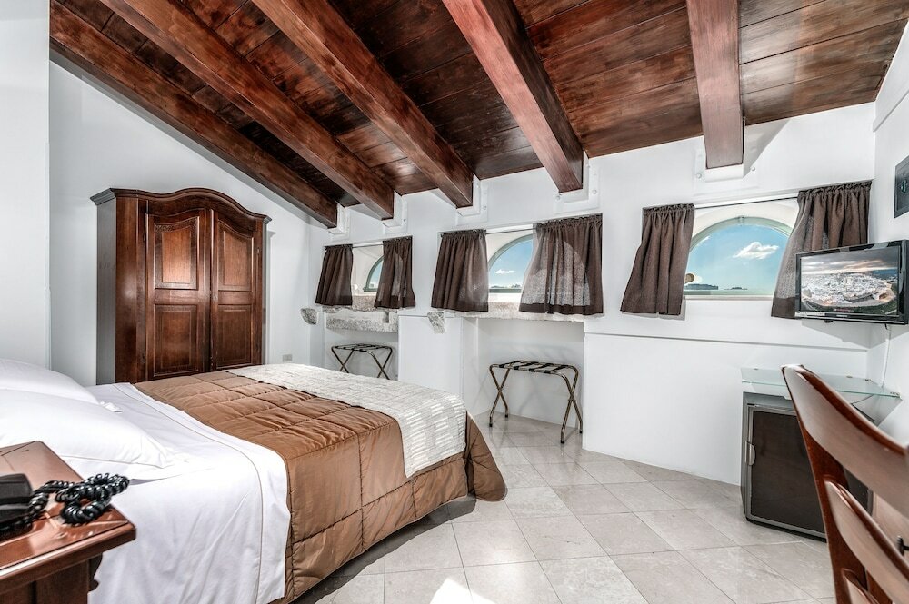 Фото Hotel Rione Antico La Terra