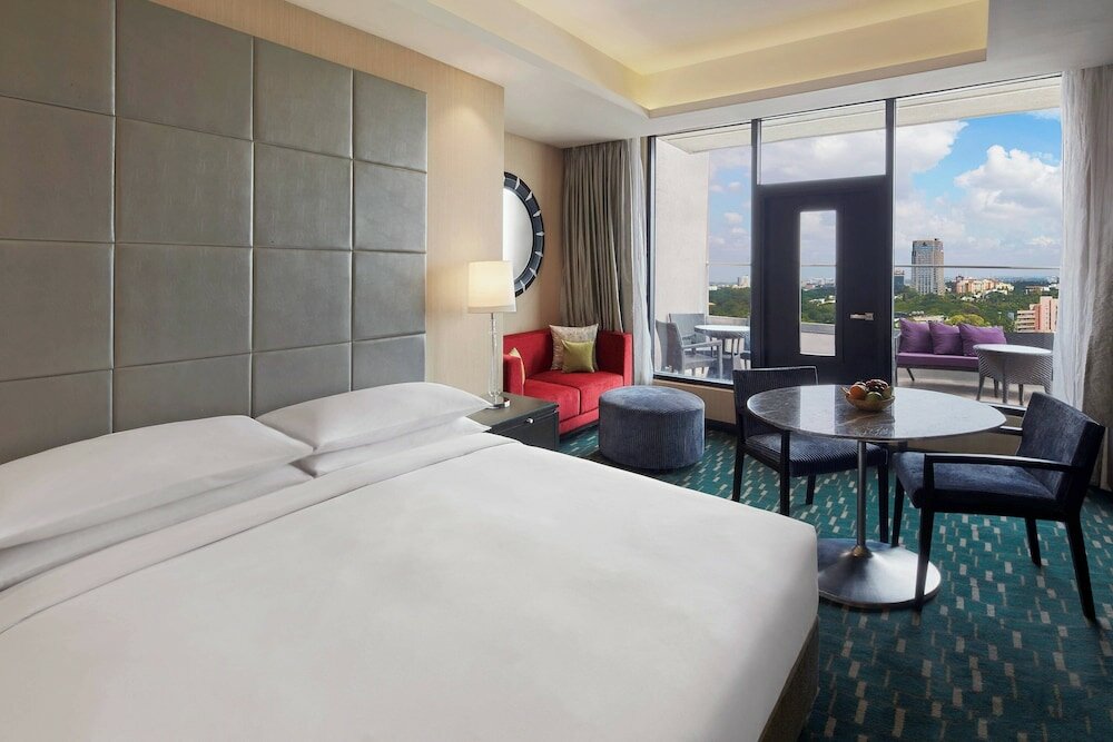 Фото Renaissance Bengaluru Race Course Hotel