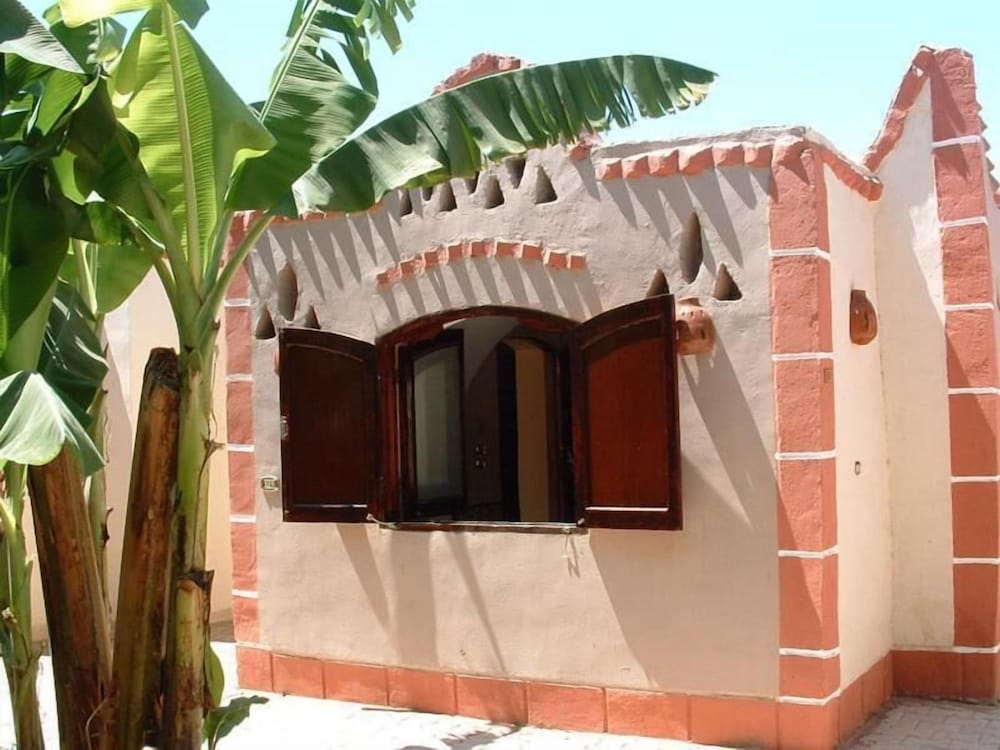 Фото Al Baeirat Hotel