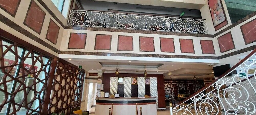 Фото Rotana Al Mesk Hotel