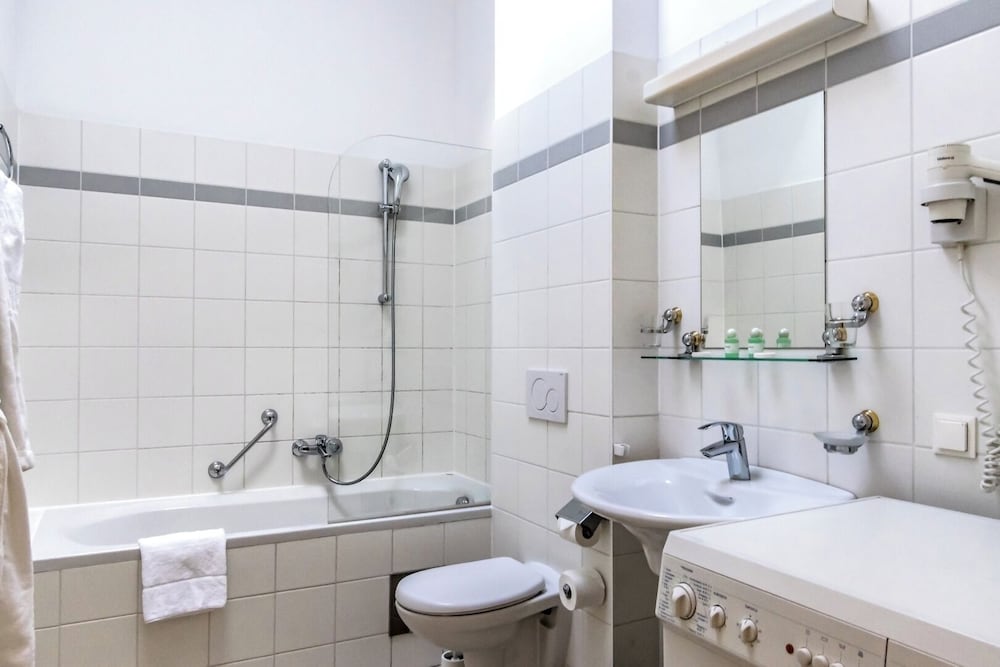 Фото Hotel Corvinus