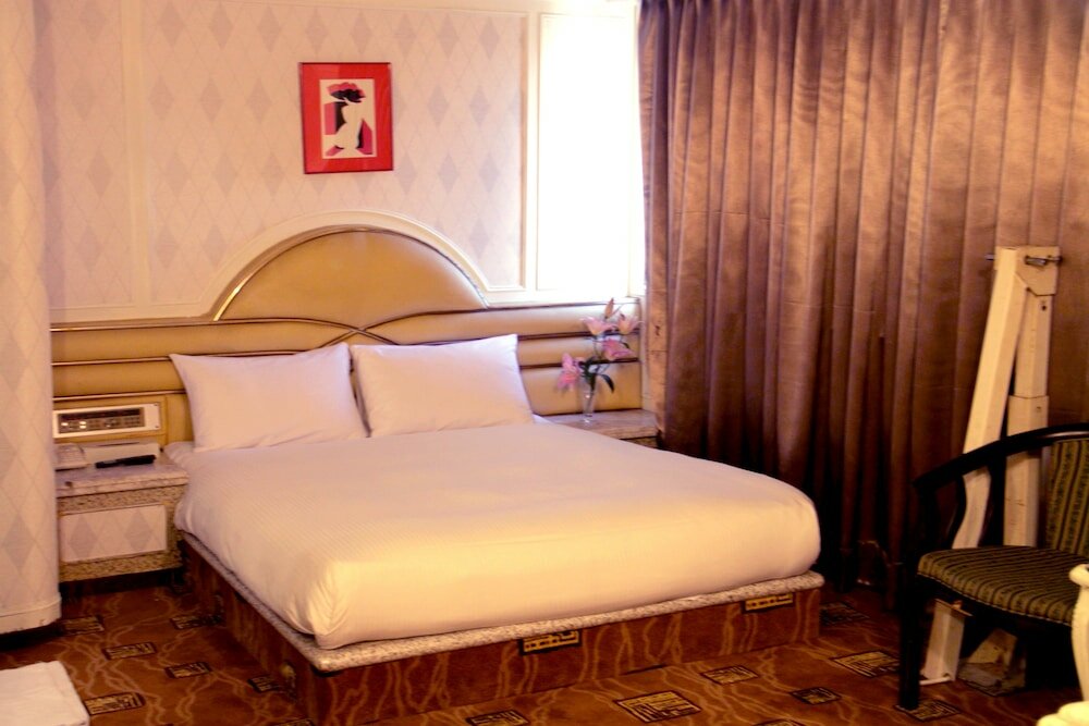 Фото Crystal Hotel