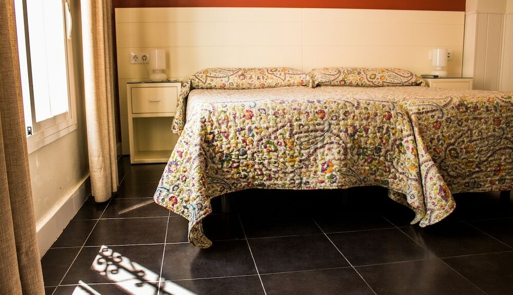 Фото Hostal San Vicente II