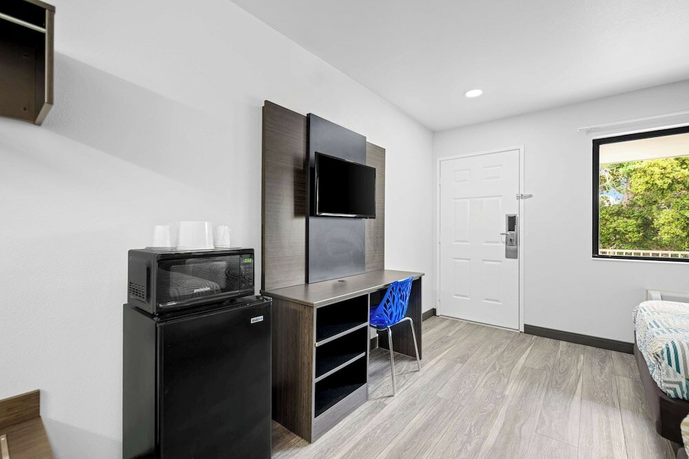 Фото Motel 6 Monterey, Ca