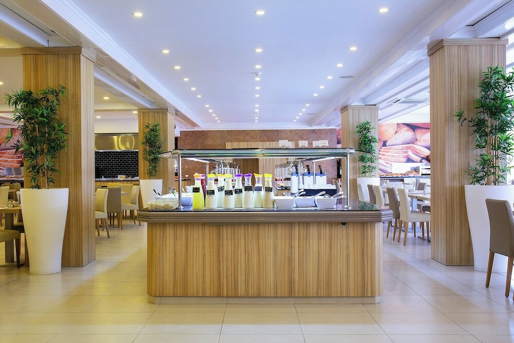 Фото Bq Can Picafort Hotel