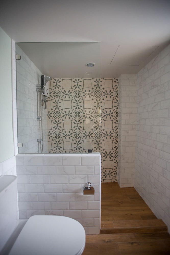 Фото Vera Nidhra - Self check-in after 7pm