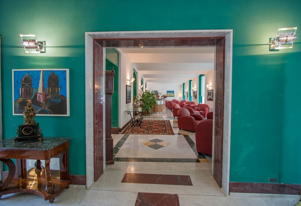 Фото Ateneo Garden Palace