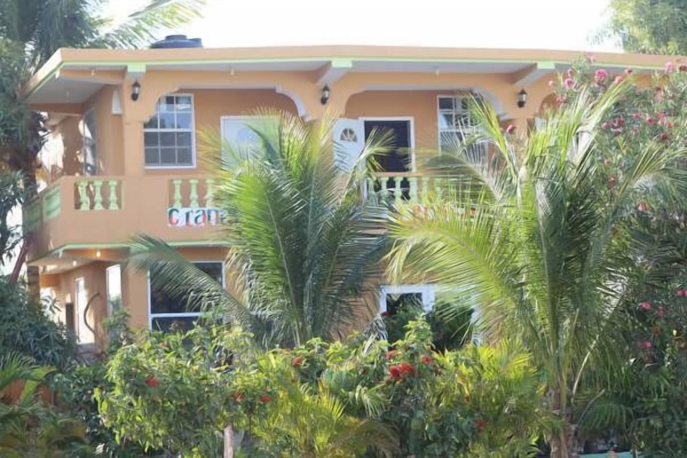 Фото La Cayenna Hôtel et Restaurant