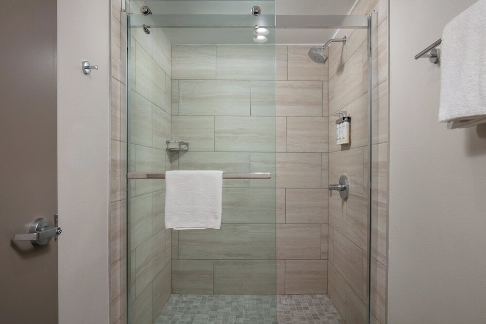 Фото Holiday Inn Express Hotel & Suites Ventura, an Ihg Hotel