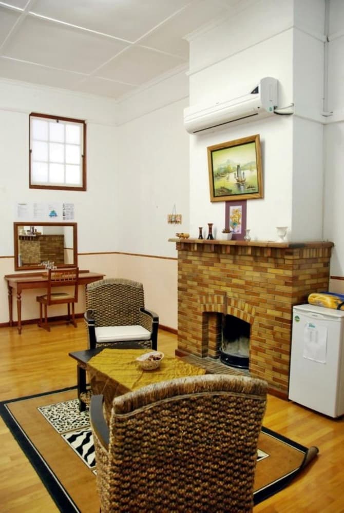 Фото Oasis Country Lodge