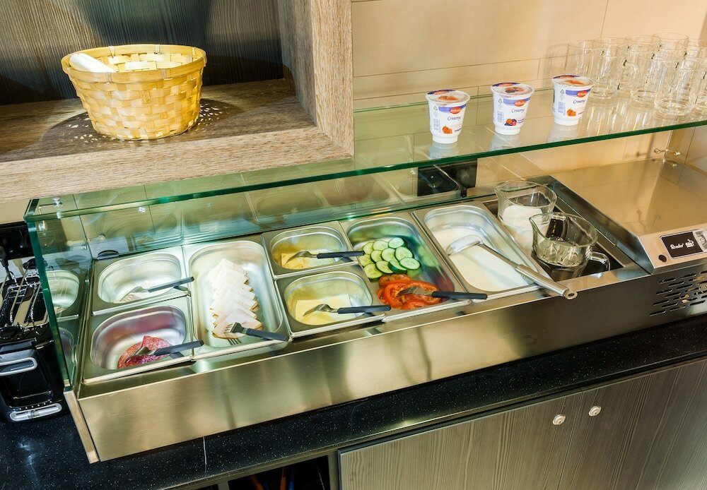 Фото The Alfred Hotel