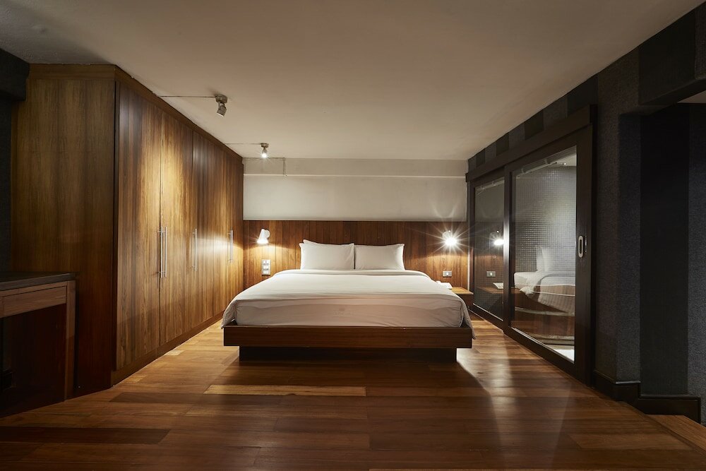 Фото Luxx at Silom