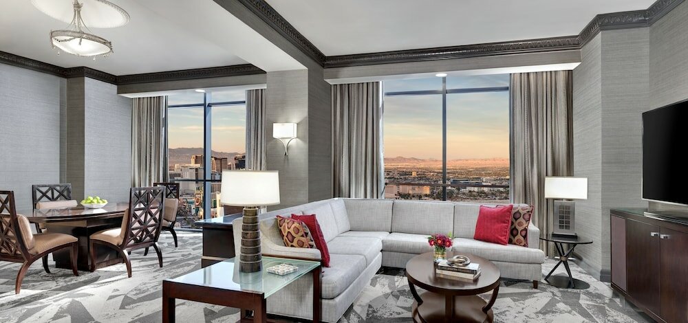 Фото Luxor Hotel and Casino