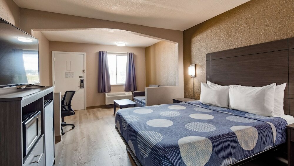 Фото SureStay Hotel by Best Western Olathe