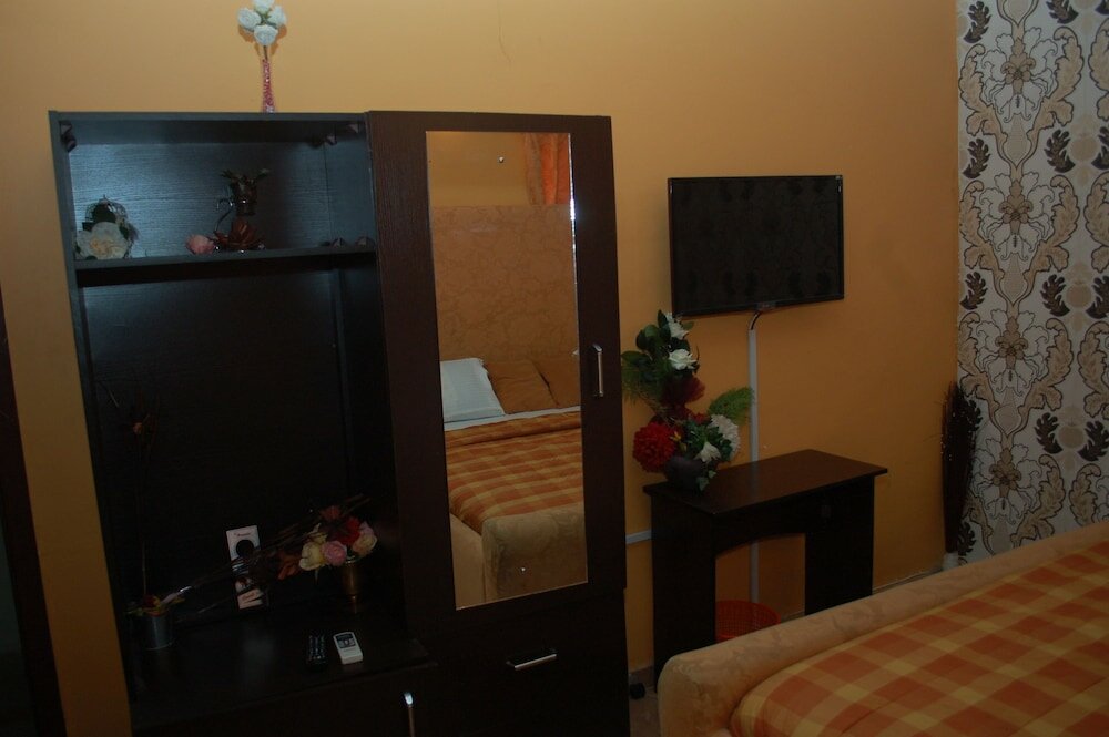 Фото Dcove Hotel & Suites