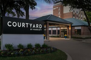 Гостиница Courtyard by Marriott Dallas Addison/Quorum Drive