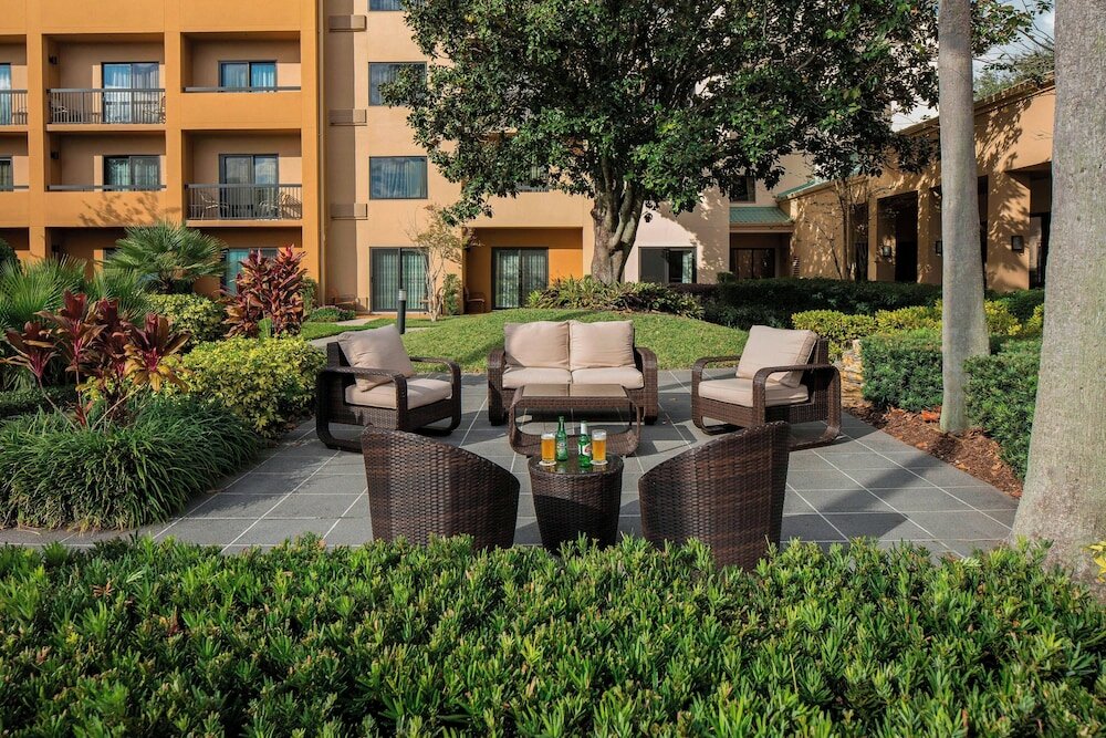Фото Courtyard by Marriott Orlando International Dr Conv Cntr
