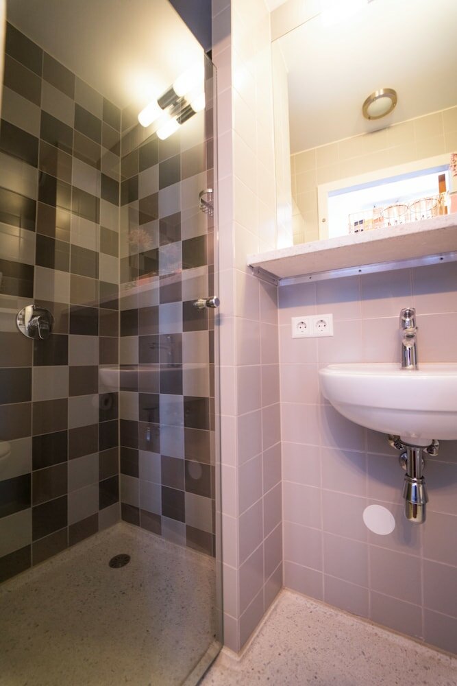 Фото Linden Hotel