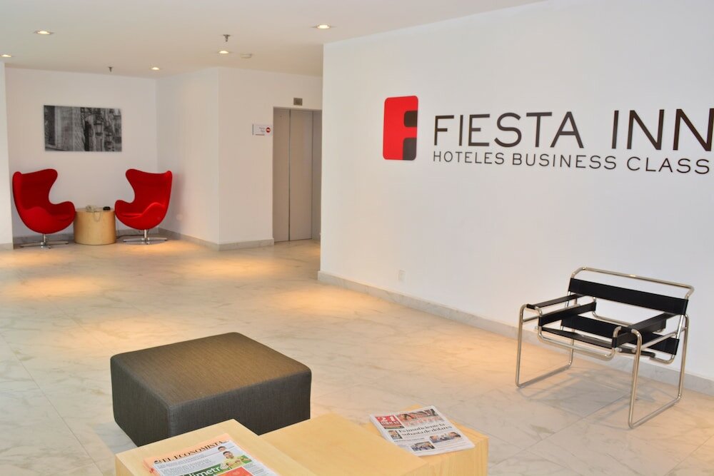 Фото Fiesta Inn Tlalnepantla