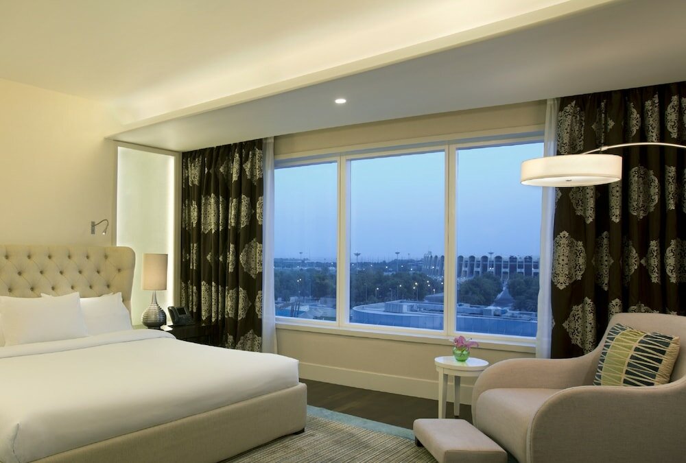 Фото Millennium Al Rawdah Hotel