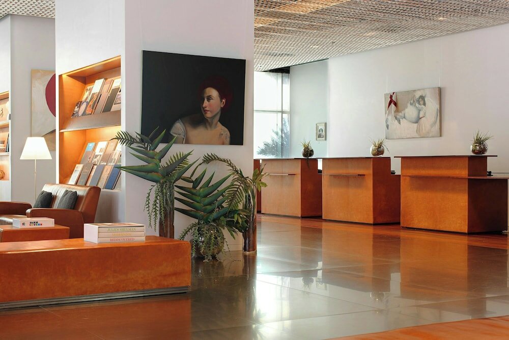 Фото Renaissance Barcelona Fira Hotel