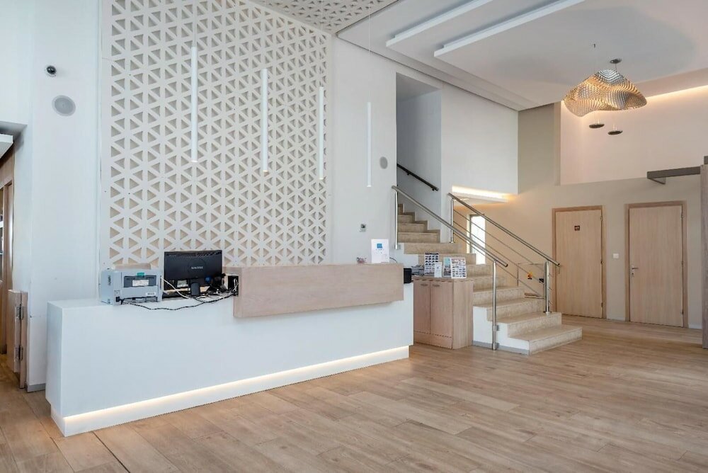 Фото Hotel Triton