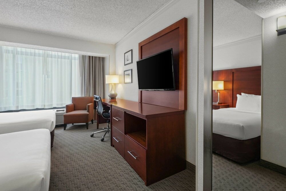 Фото Comfort Inn by the Bay