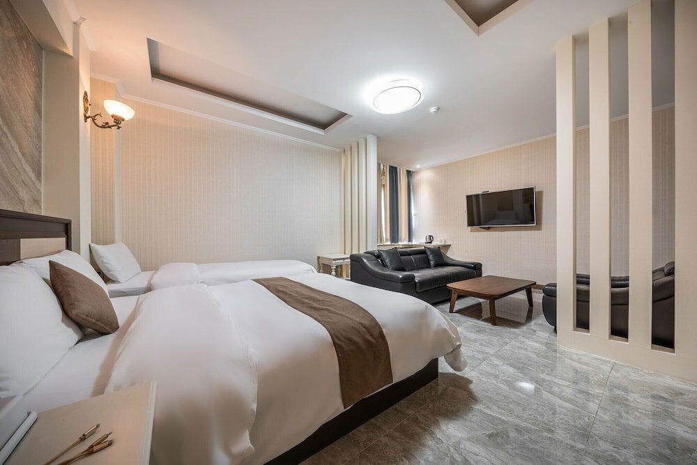 Фото Ansan Seowon Tourist Hotel