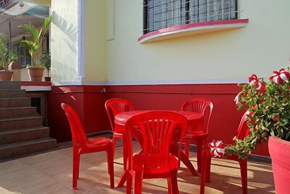 Фото Shanti's Hotel Sonai