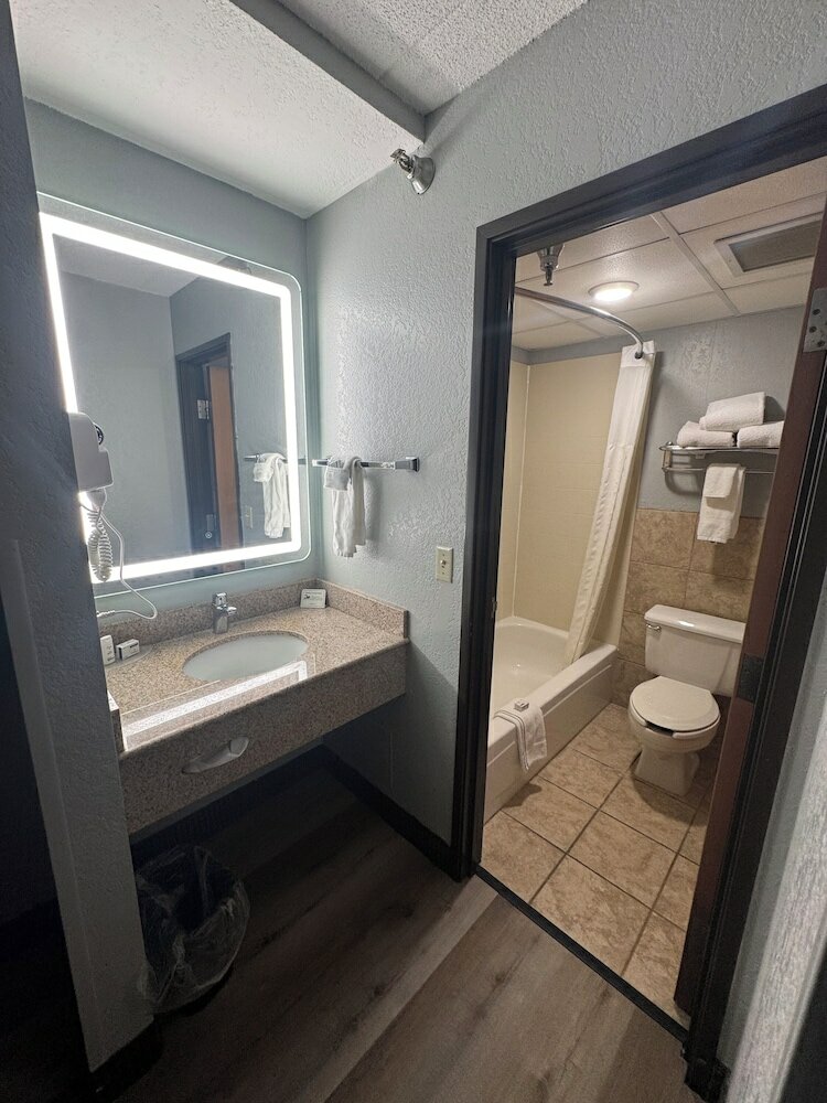 Фото AmericInn by Wyndham Albert Lea