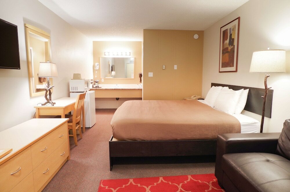 Фото Canadas Best Value Inn & Suites Fernie