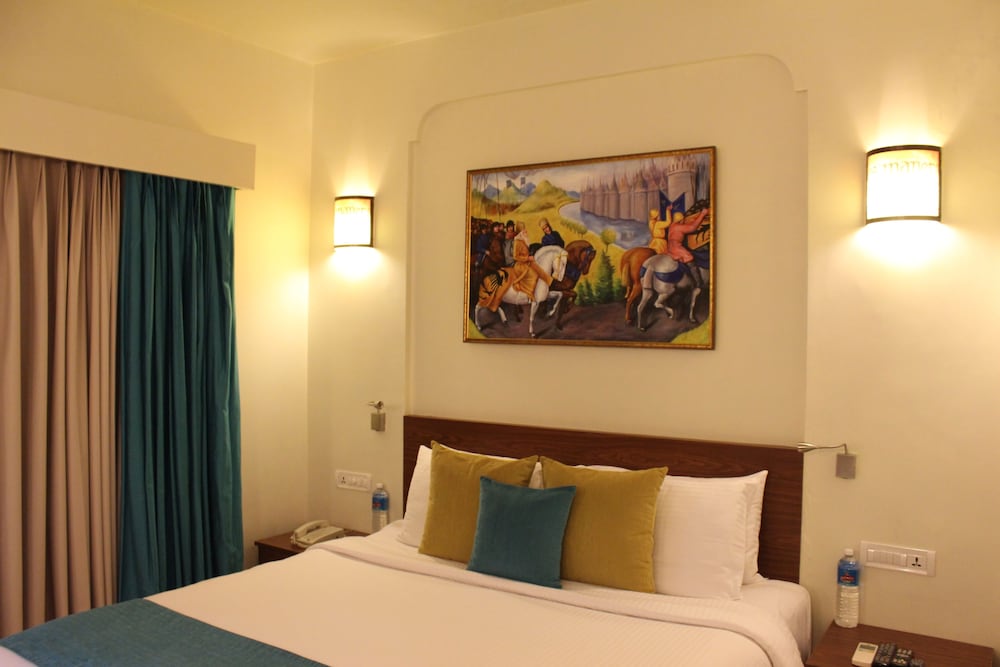 Фото Lemon Tree Amarante Beach Resort, Goa