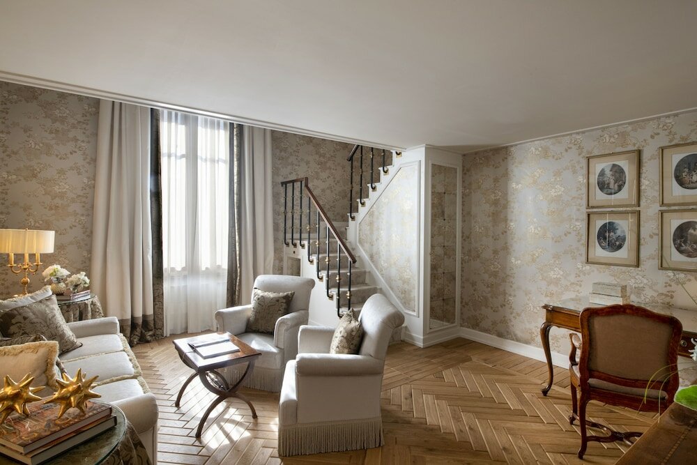 Фото Helvetia & Bristol