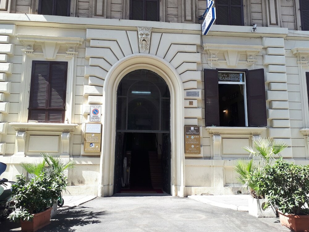 Фото Hotel Cambridge